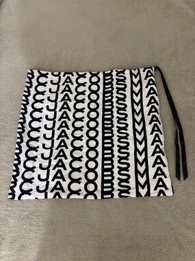 Black and White Graphic Print Wrap Skirt